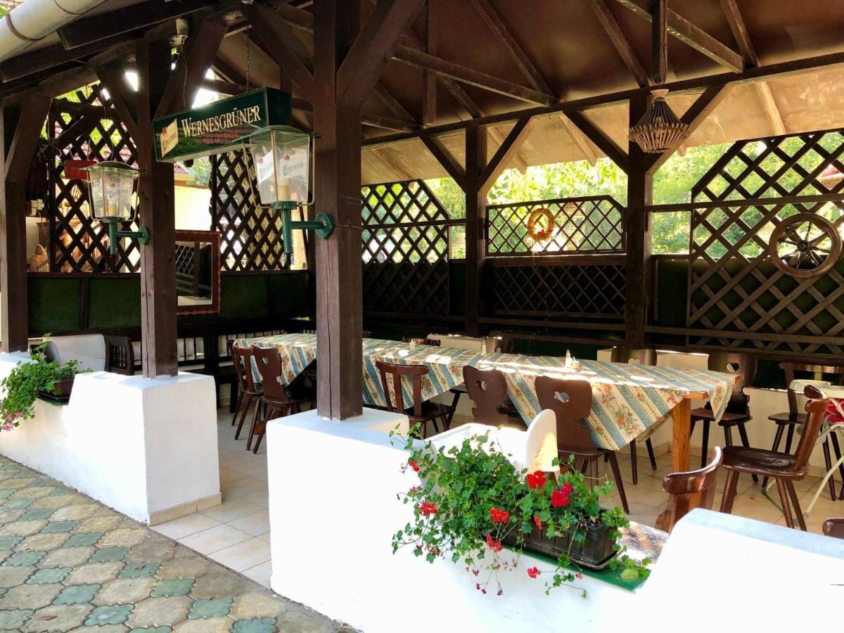 Talizman Etterem Panzio Hotel Miskolc Bagian luar foto