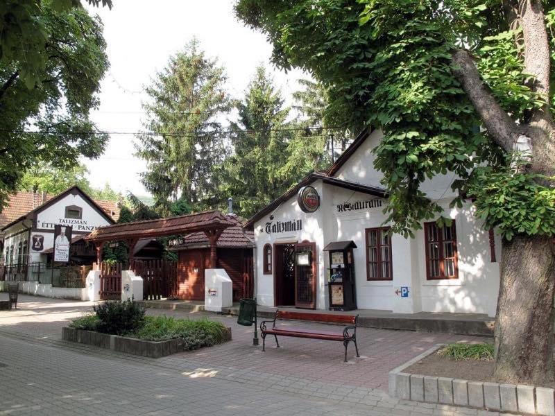 Talizman Etterem Panzio Hotel Miskolc Bagian luar foto